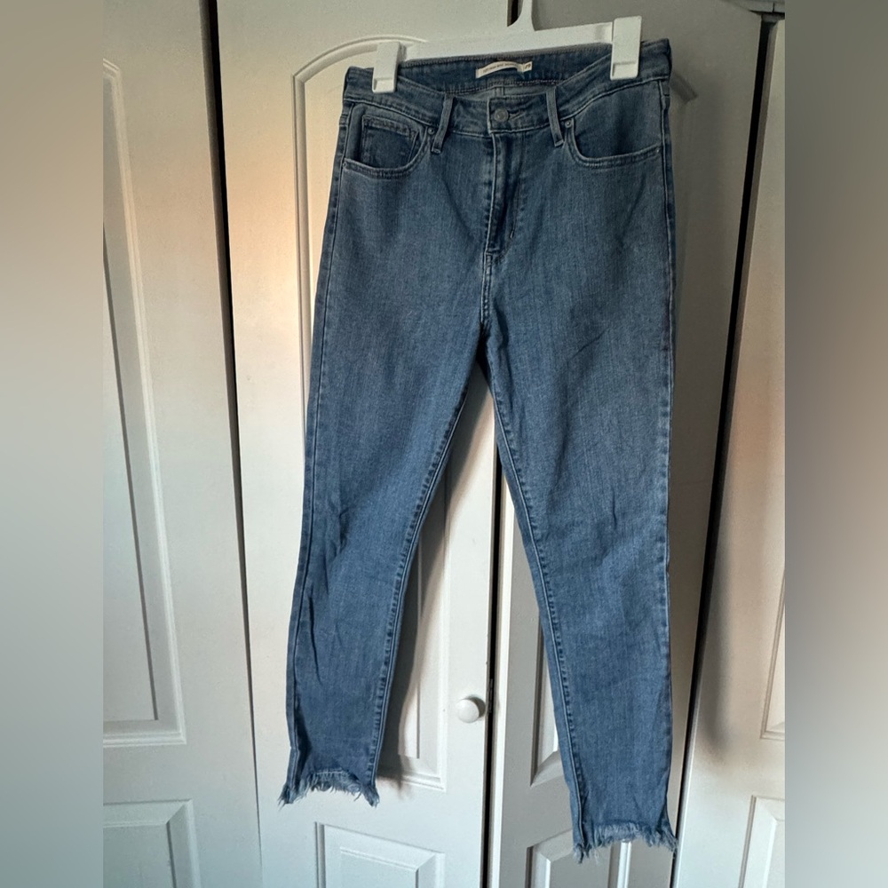 Levi's 721 High-Rise Raw Hem Blue Light Blue Skinny Jeans • Size 29
